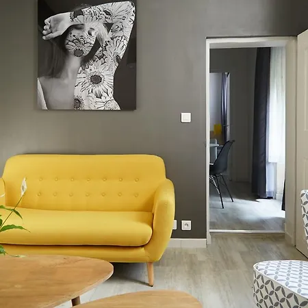La Centre Aparthotel
